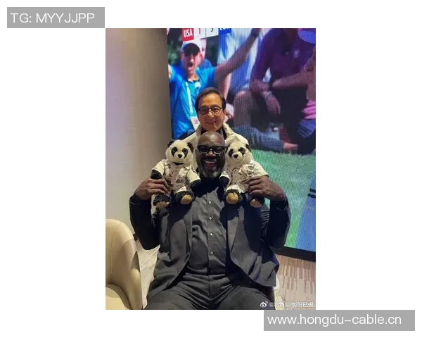 奥尼尔重聚姚明贝克汉姆成龙三位好友共叙旧情欢聚一堂令人感动