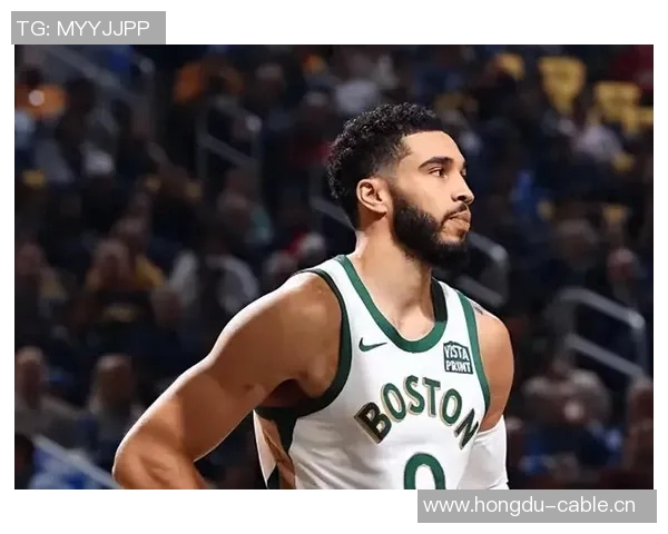 怀特称赞塔图姆努力提升自我并将这种精神融入康复训练中 怀特称赞塔图姆努力提升自我并将这种精神融入康复训练中