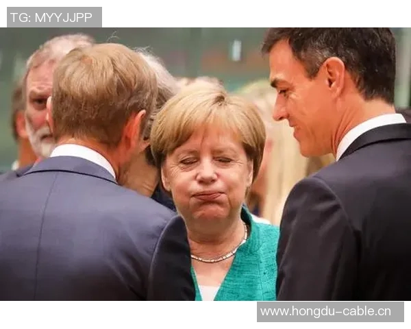 今日趣图：斯洛特巧妙安排小队出战主力难敌的幽默瞬间