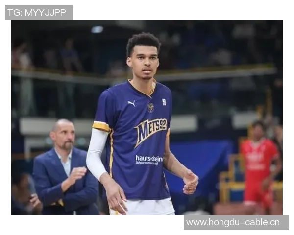 文班亚马谈替补出场安排表示无碍自信能在三节比赛中发挥出色