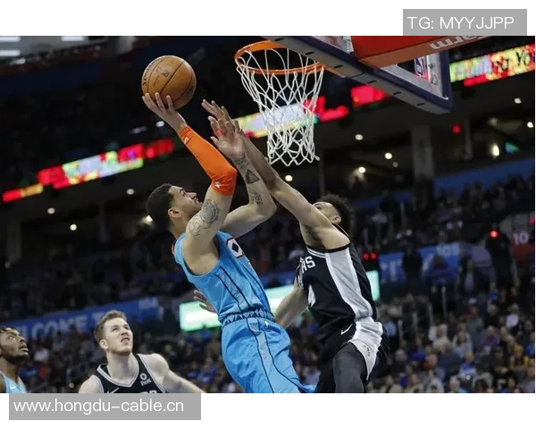 泰瑞斯马丁替补出战25分钟高效砍下26分6篮板3助攻2抢断表现亮眼