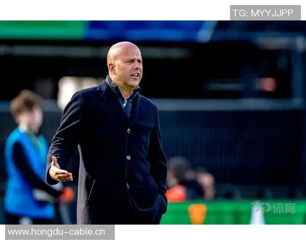 斯洛特表示即使前锋众多也欢迎萨拉赫回归冬窗或不进行引援