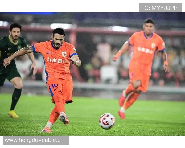 泰山队顽强追平浙江裁判VAR判罚引争议克雷桑点球成功助队逆转局势