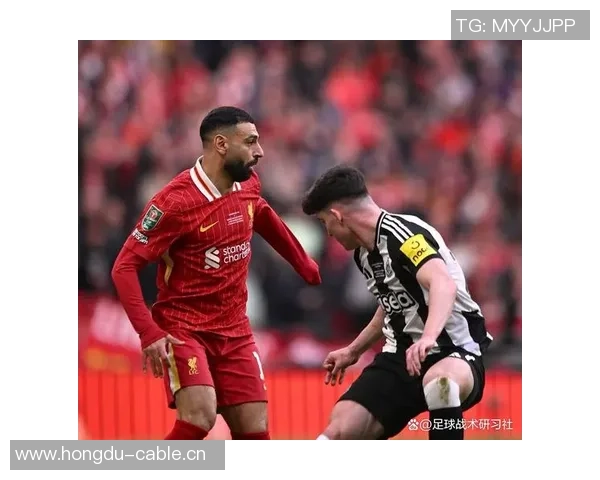 那不勒斯罗马争夺基耶萨转会或受萨拉赫未来影响